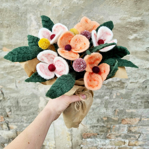 Bouquet de fleurs en laine - Endless 1