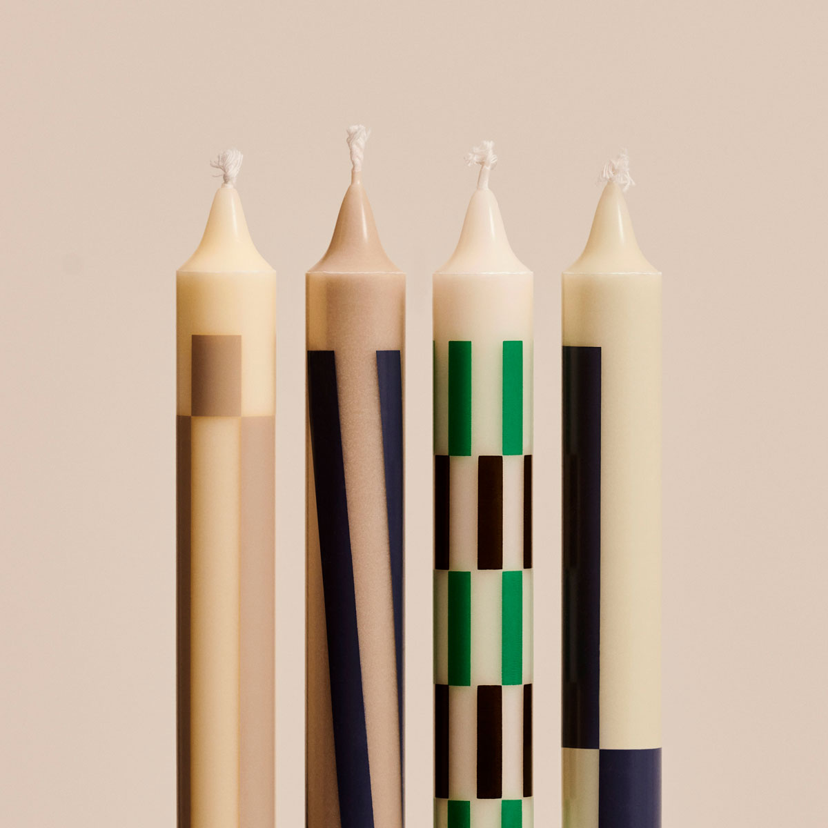 Bougie Pattern set de 4 bougies pattern - cream & dark - hay | fleux – Fleux