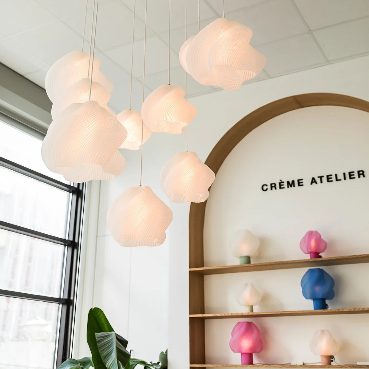 Lampes suspension et lampes à poser de la marque crème atelier achat de lampes design paris