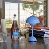 Flowerpot VP9 Wireless table lamp - Blue swim  | Fleux | 4