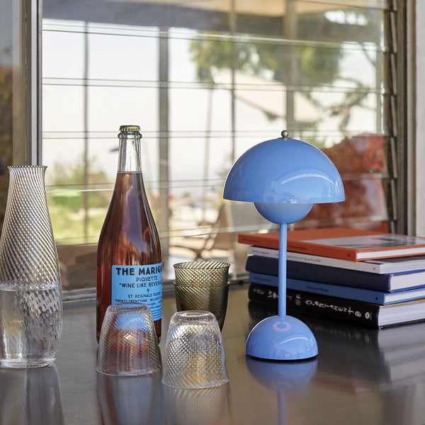 Flowerpot VP9 Wireless table lamp - Blue swim 