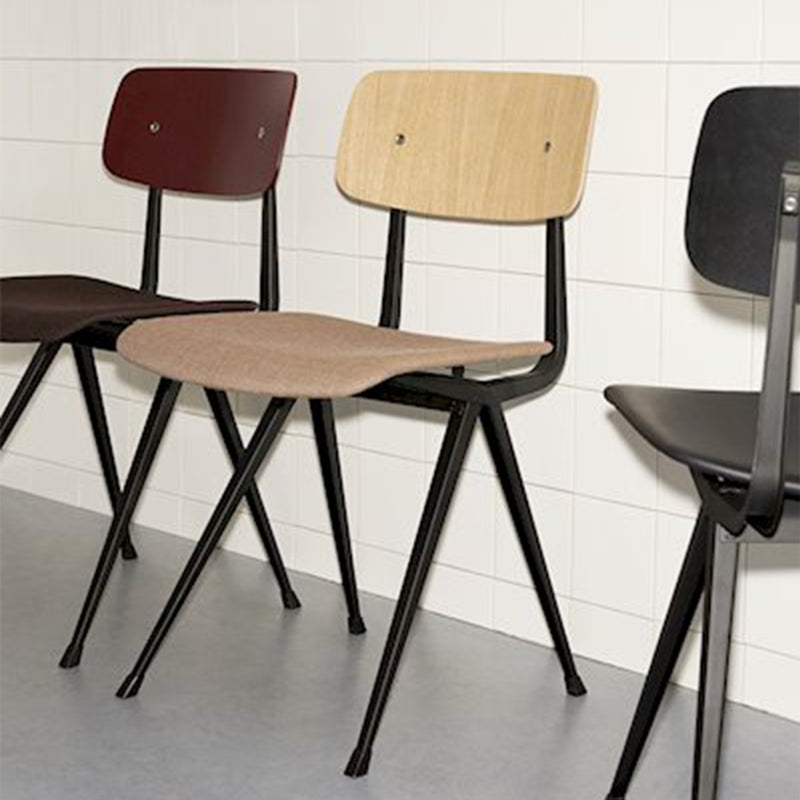 Result Chair Black - Brick Red - Lacquered Oak