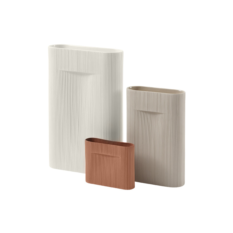 Vase Ridge en faïence - h 16,5 cm