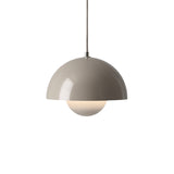 Suspension Flowerpot VP1 by Verner Panton - Gris beige | Fleux | 2